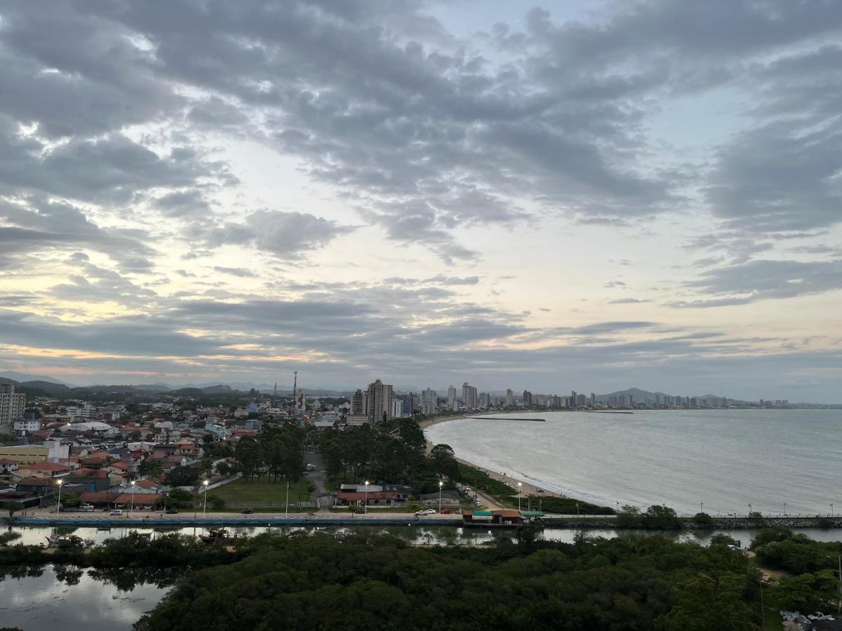 Apartamento Novo Frente Mar Com Piscina Em Home Club 페냐 외부 사진
